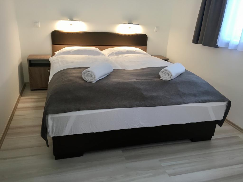 F&M Apartman Egerszalok Ngoại thất bức ảnh