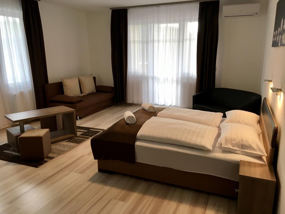 F&M Apartman Egerszalok Ngoại thất bức ảnh